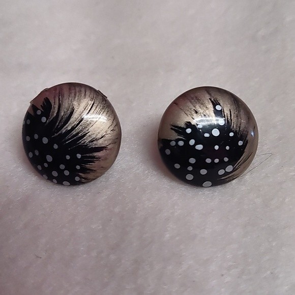 Vintage Round Earrings - Picture 1 of 4